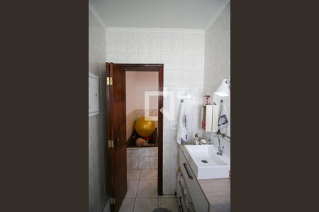 Casa à venda com 300m², 3 quartos e 2 vagasBanheiro 2