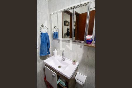 Casa à venda com 300m², 3 quartos e 2 vagasBanheiro 2