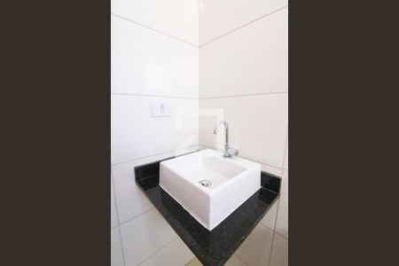 Banheiro de kitnet/studio para alugar com 1 quarto, 24m² em Artur Alvim, São Paulo