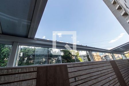 Apartamento para alugar com 98m², 2 quartos e 2 vagasDetalhe