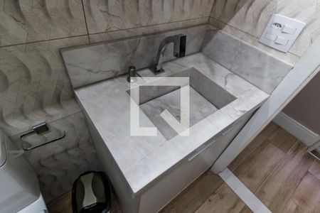 Apartamento para alugar com 98m², 2 quartos e 2 vagasDetalhe do banheiro