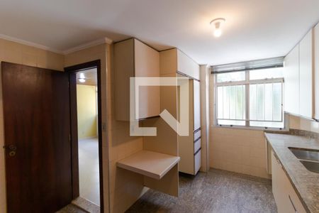 Apartamento à venda com 140m², 3 quartos e 2 vagasCozinha