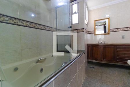 Apartamento à venda com 140m², 3 quartos e 2 vagasBanheiro da Suíte