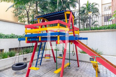 Apartamento à venda com 180m², 3 quartos e 3 vagasÁrea comum - Playground