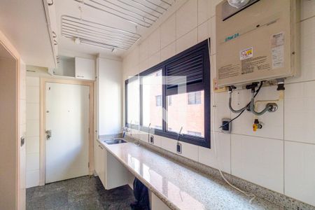 Apartamento à venda com 180m², 3 quartos e 3 vagasLavanderia