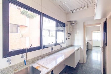 Apartamento à venda com 180m², 3 quartos e 3 vagasLavanderia