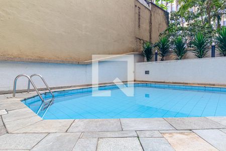 Apartamento à venda com 180m², 3 quartos e 3 vagasÁrea comum - Piscina