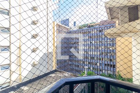 Apartamento à venda com 180m², 3 quartos e 3 vagasSacada do Quarto 1 - Suíte Master