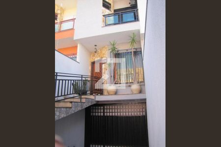 Casa à venda com 300m², 3 quartos e 3 vagasFachada