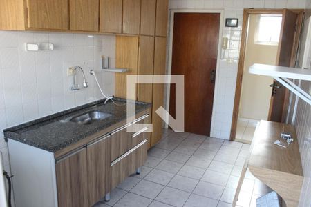 Cozinha de apartamento para alugar com 2 quartos, 90m² em Centro, São Vicente
