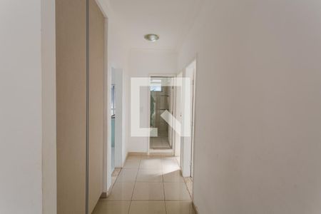 Corredor de apartamento para alugar com 2 quartos, 100m² em Aparecida, Belo Horizonte