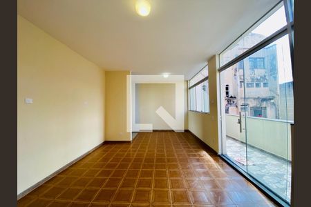 Apartamento para alugar com 105m², 3 quartos e sem vaga Apartamento para alugar com 105m², 3 quartos e sem vagaSala