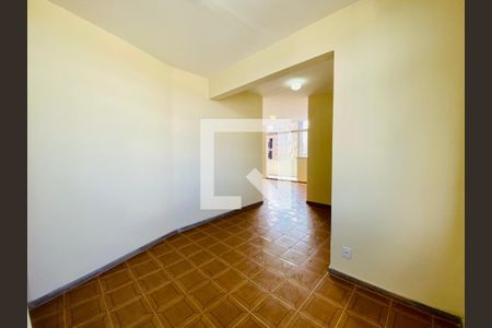 Apartamento para alugar com 105m², 3 quartos e sem vaga Apartamento para alugar com 105m², 3 quartos e sem vagaSala 2