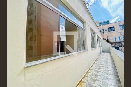 Apartamento para alugar com 105m², 3 quartos e sem vaga Apartamento para alugar com 105m², 3 quartos e sem vagaVaranda