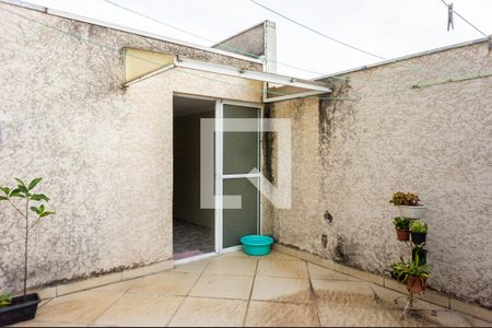 Casa de condomínio à venda com 160m², 2 quartos e 2 vagas Casa de condomínio à venda com 160m², 2 quartos e 2 vagasTerraço