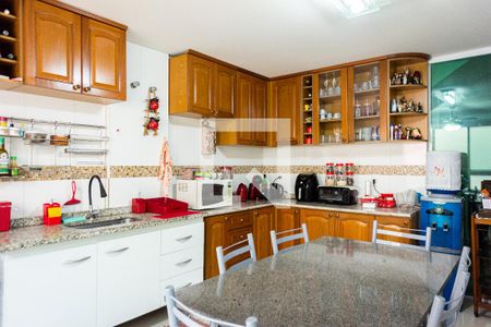 Casa de condomínio à venda com 160m², 2 quartos e 2 vagas Casa de condomínio à venda com 160m², 2 quartos e 2 vagasCozinha