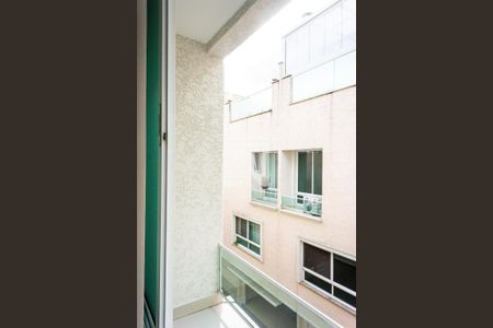 Casa de condomínio à venda com 160m², 2 quartos e 2 vagas Casa de condomínio à venda com 160m², 2 quartos e 2 vagasSuíte 2