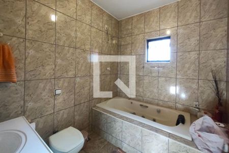 Casa à venda com 270m², 3 quartos e 4 vagas Casa à venda com 270m², 3 quartos e 4 vagasBanheiro