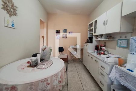 Casa à venda com 270m², 3 quartos e 4 vagas Casa à venda com 270m², 3 quartos e 4 vagasCopa