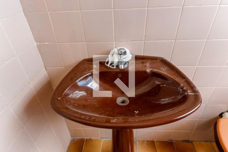 Casa à venda com 250m², 4 quartos e 7 vagasBanheiro da Edícula