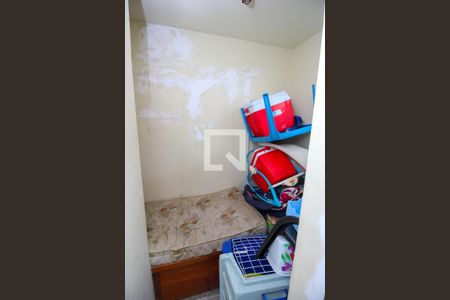 Casa à venda com 85m², 3 quartos e sem vagaQuarto de Serviço