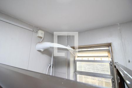 Casa à venda com 85m², 3 quartos e sem vagaChuveiro