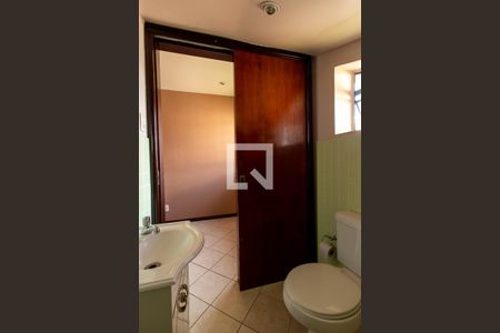 Casa para alugar com 315m², 5 quartos e 8 vagas Casa para alugar com 315m², 5 quartos e 8 vagasLavabo