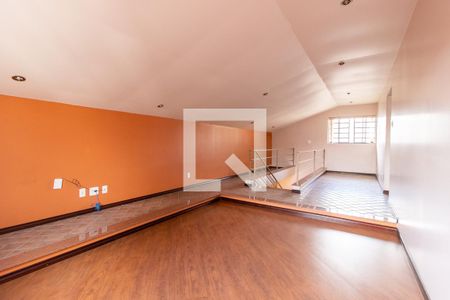 Casa para alugar com 315m², 5 quartos e 8 vagas Casa para alugar com 315m², 5 quartos e 8 vagasSala 2