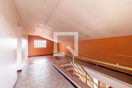 Casa para alugar com 315m², 5 quartos e 8 vagas Casa para alugar com 315m², 5 quartos e 8 vagasSala 2