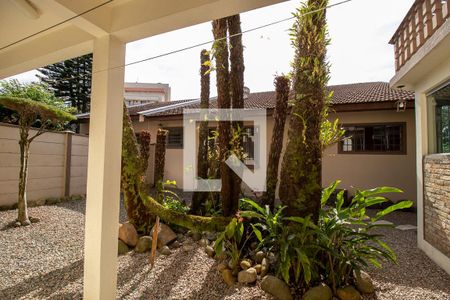 Casa para alugar com 315m², 5 quartos e 8 vagas Casa para alugar com 315m², 5 quartos e 8 vagasVista