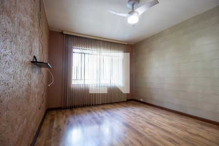 Casa para alugar com 315m², 5 quartos e 8 vagas Casa para alugar com 315m², 5 quartos e 8 vagasQuarto 2 - Suíte