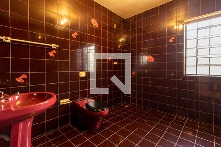 Casa para alugar com 315m², 5 quartos e 8 vagas Casa para alugar com 315m², 5 quartos e 8 vagasBanheiro Social