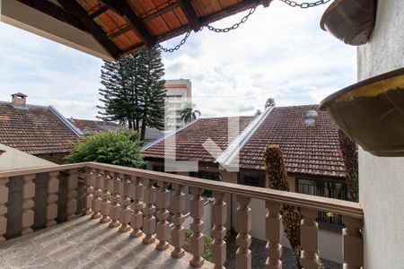 Casa para alugar com 315m², 5 quartos e 8 vagas Casa para alugar com 315m², 5 quartos e 8 vagasVista da Sacada
