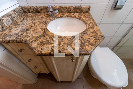 Casa para alugar com 315m², 5 quartos e 8 vagas Casa para alugar com 315m², 5 quartos e 8 vagasDetalhe do banheiro