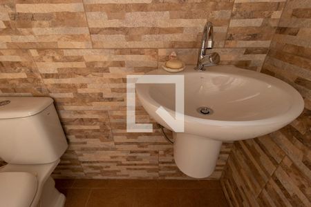 Casa para alugar com 315m², 5 quartos e 8 vagas Casa para alugar com 315m², 5 quartos e 8 vagasDetalhe do banheiro
