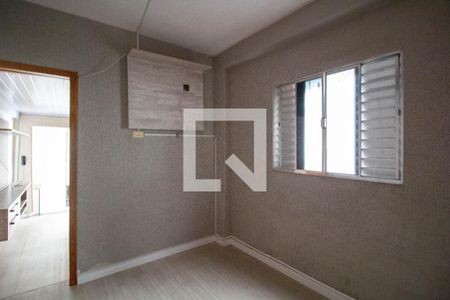 Quarto 1 de casa para alugar com 3 quartos, 50m² em Jardim das Camélias, São Paulo