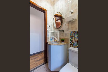 Casa à venda com 145m², 3 quartos e 2 vagasBanheiro 2