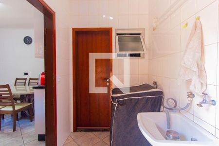 Casa à venda com 145m², 3 quartos e 2 vagasLavanderia