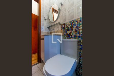 Casa à venda com 145m², 3 quartos e 2 vagasBanheiro da Suíte