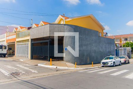 Casa à venda com 145m², 3 quartos e 2 vagasFachada