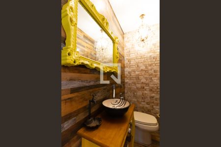 Casa à venda com 130m², 3 quartos e 2 vagasLavabo