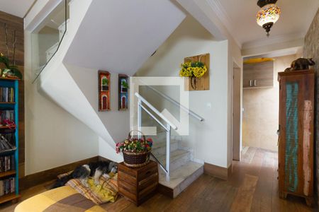 Escada de casa à venda com 3 quartos, 130m² em Vila Ipojuca, São Paulo