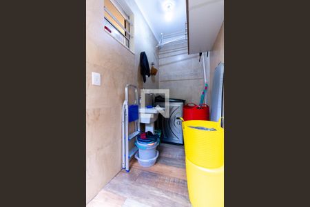 Casa à venda com 130m², 3 quartos e 2 vagasÁrea de Serviço