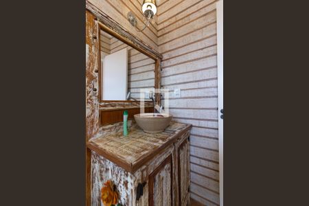 Casa à venda com 130m², 3 quartos e 2 vagasBanheiro da Suíte