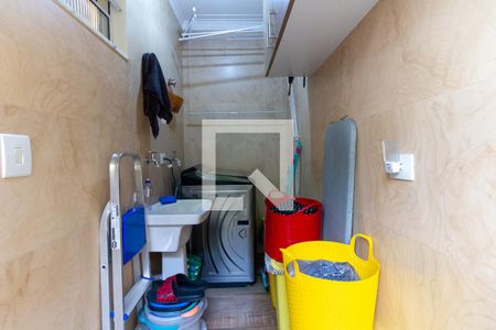 Casa à venda com 130m², 3 quartos e 2 vagasÁrea de Serviço