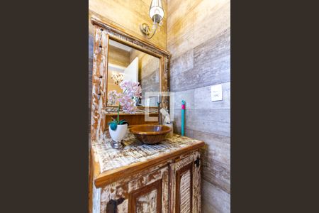 Casa à venda com 130m², 3 quartos e 2 vagasBanheiro Social