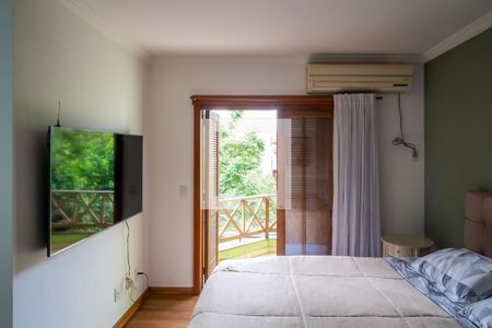 Casa à venda com 222m², 5 quartos e 4 vagas Casa à venda com 222m², 5 quartos e 4 vagasSuíte