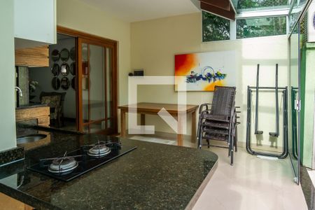 Casa à venda com 222m², 5 quartos e 4 vagas Casa à venda com 222m², 5 quartos e 4 vagasEspaço Gourmet