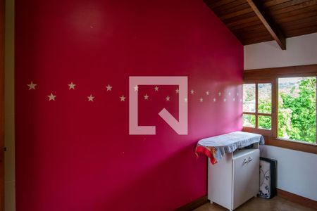 Casa à venda com 222m², 5 quartos e 4 vagas Casa à venda com 222m², 5 quartos e 4 vagasQuarto 5