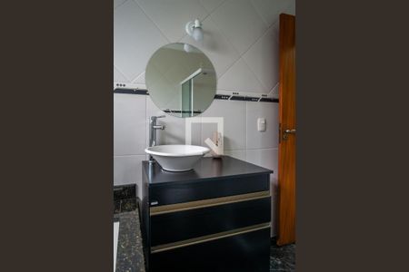 Casa à venda com 222m², 5 quartos e 4 vagas Casa à venda com 222m², 5 quartos e 4 vagasBanheiro da Suíte